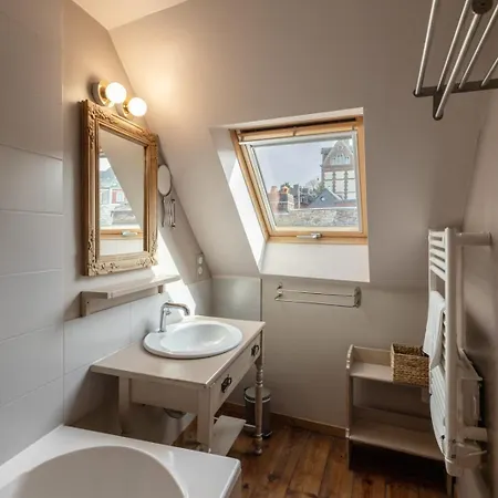La Maison De Atypical House Center 12p בית נופש *