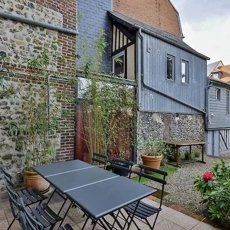 La Maison De Atypical House Center 12p Feriehus *