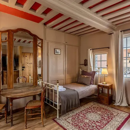 La Maison De Atypical House Center 12p *