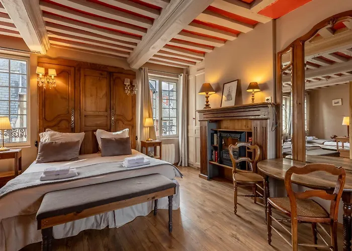 La Maison De Atypical House Center 12p Holiday home